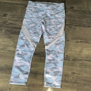 Like new athletic capris.